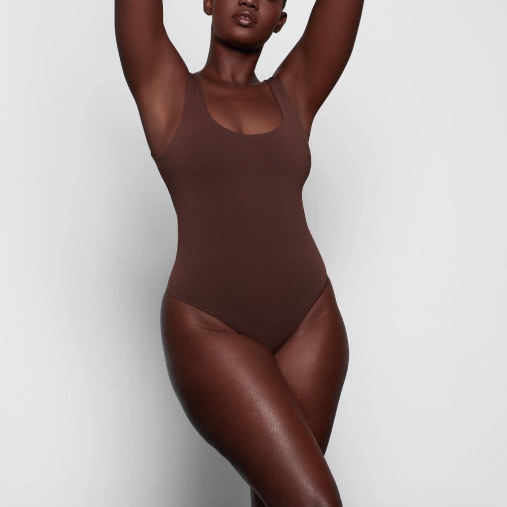 NWT Skims Soft Smoothing Seamless Thong Bodysuit - Cocoa Brown - Size Medium